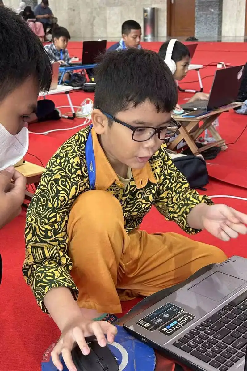 Foto kegiatan lomba coding Alhazen Academy